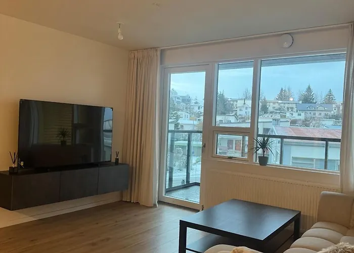 Minimalistic, Flat, Kopavogur