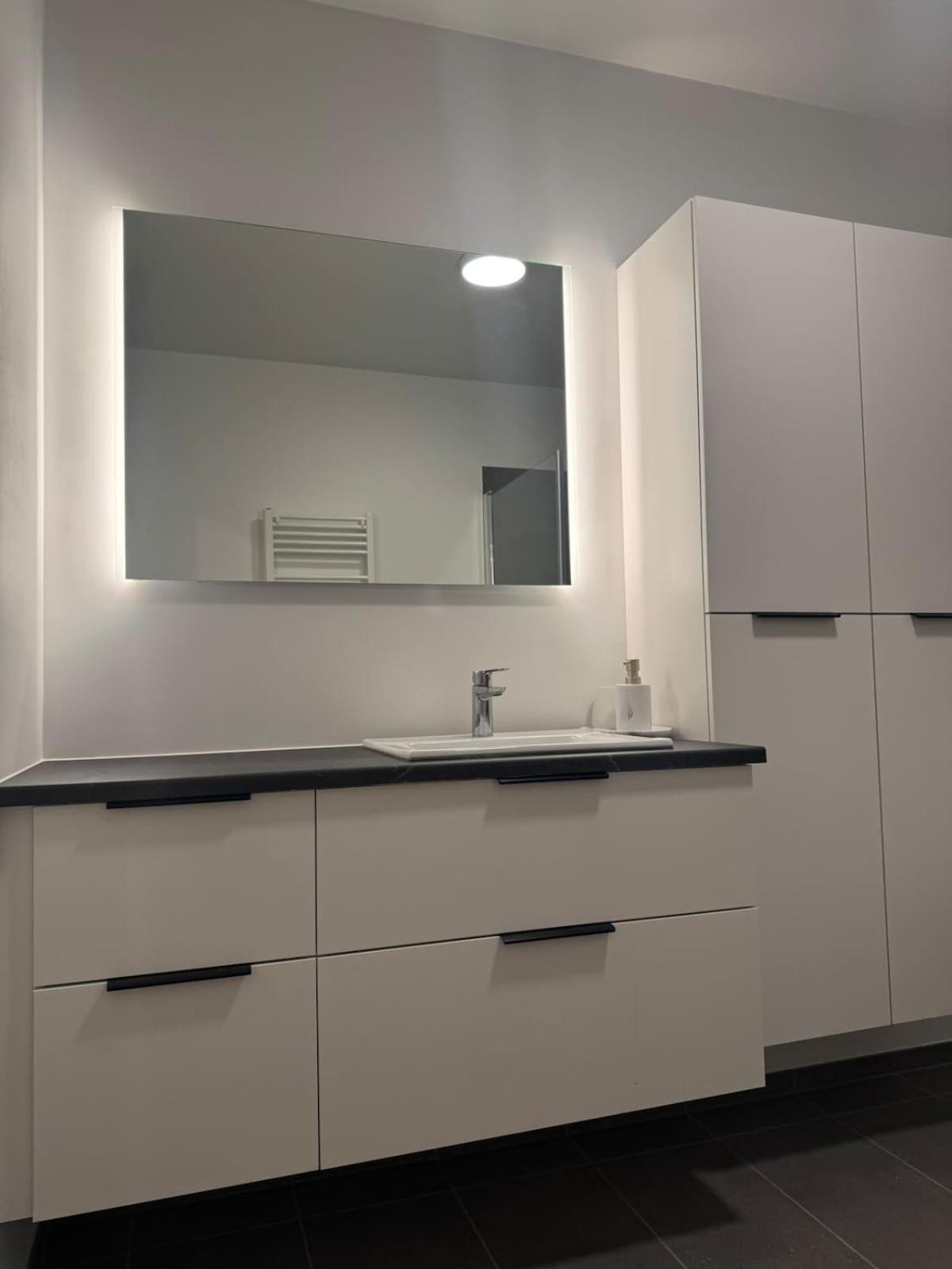 Apartment Minimalistic, Flat, Kopavogur
