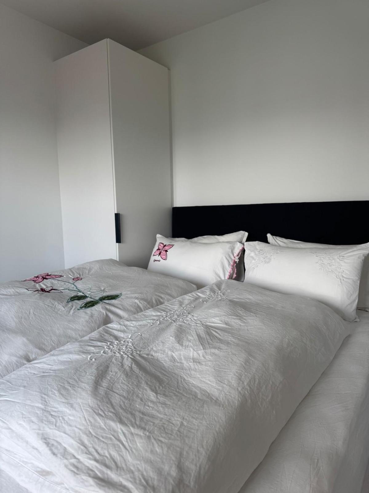 Minimalistic, Flat, Kopavogur Reykjavik